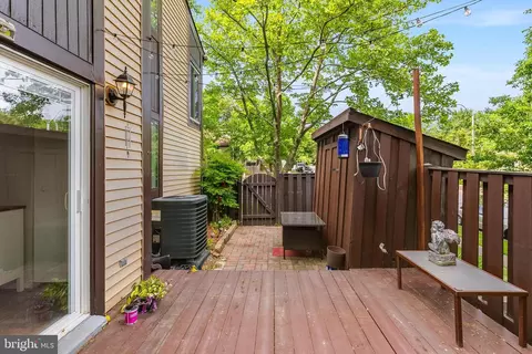 Exterior - 7329 Split Rail Ln, Laurel, MD 20707 photo 4 of 6