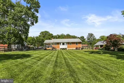 Exterior - 6805 Orem Dr, Laurel, MD 20707 photo 2 of 9