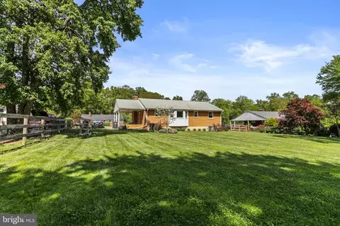 Exterior - 6805 Orem Dr, Laurel, MD 20707 photo 4 of 9