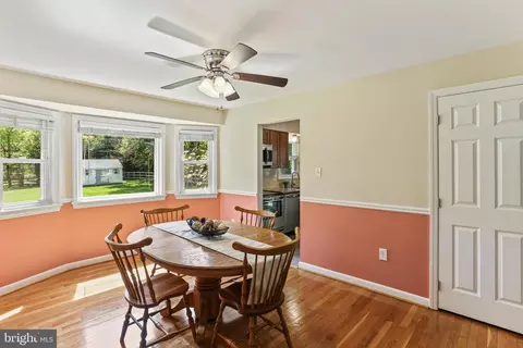 Dining - 6805 Orem Dr, Laurel, MD 20707 photo 2 of 2