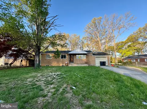 7905 Veltri Dr, Fort Washington, MD 20744