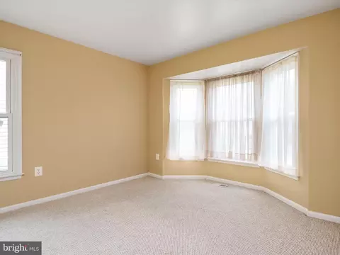 Living - 14226 Greenview Dr, Laurel, MD 20708 photo 9 of 9