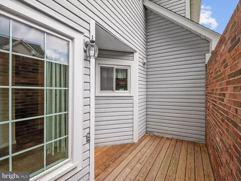 Exterior - 14226 Greenview Dr, Laurel, MD 20708 photo 5 of 14