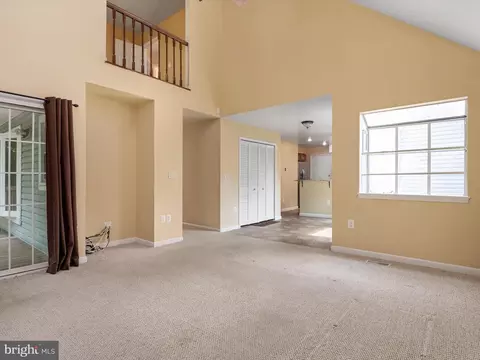 Living - 14226 Greenview Dr, Laurel, MD 20708 photo 7 of 9