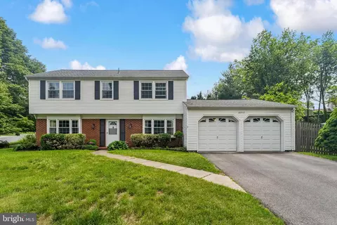 12717 Holiday Ln, Bowie, MD 20716