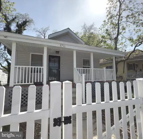 5711 J St, Capitol Heights, MD 20743