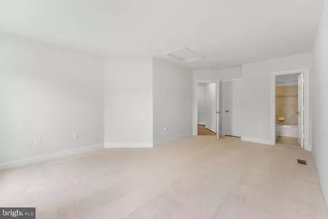 Bedroom - 13405 Frontgate Dr, Marlboro, MD 20774 photo 7 of 7