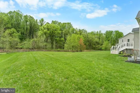 Exterior - 13405 Frontgate Dr, Marlboro, MD 20774 photo 3 of 9