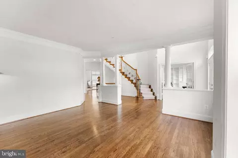 Living - 13405 Frontgate Dr, Marlboro, MD 20774 photo 3 of 9