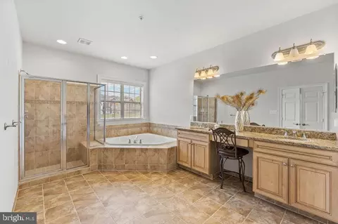 Bath - 13405 Frontgate Dr, Marlboro, MD 20774 photo 1 of 5
