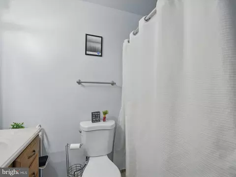 Bath - 12012 Birchview Dr, Clinton, MD 20735 photo 2 of 3