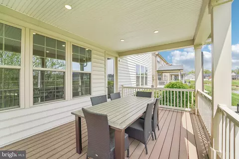 Exterior - 6503 Clubhouse Dr, Laurel, MD 20708 photo 5 of 9