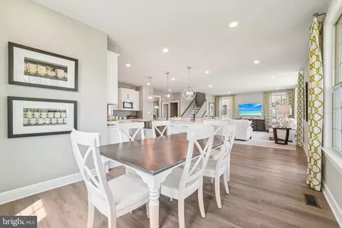Dining - 6503 Clubhouse Dr, Laurel, MD 20708 photo 2 of 3