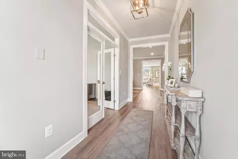 Entry Way - 6503 Clubhouse Dr, Laurel, MD 20708 photo 2 of 19