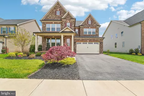 Exterior - 6503 Clubhouse Dr, Laurel, MD 20708 photo 2 of 9
