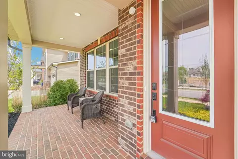 Exterior - 6503 Clubhouse Dr, Laurel, MD 20708 photo 3 of 9