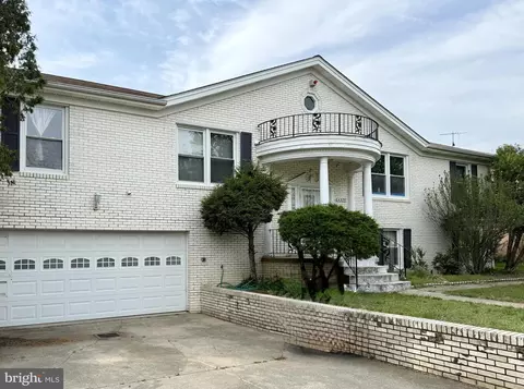 Exterior - 4325 Delmar Ave, Temple Hills, MD 20748 photo 2 of 4