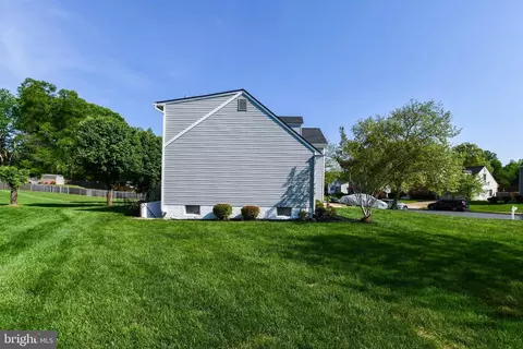 Exterior - 11500 Waesche Dr, Bowie, MD 20721 photo 3 of 4