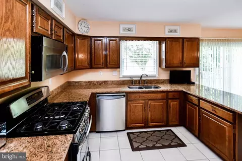 Kitchen - 11500 Waesche Dr, Bowie, MD 20721 photo 2 of 3