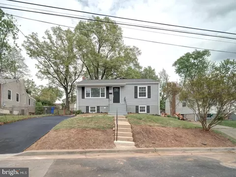 5108 Iroquois St, College Park, MD 20740