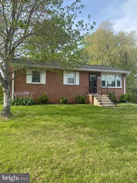 9009 Susan Ln, Clinton, MD 20735