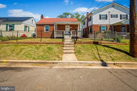 4202 Shell St, Capitol Heights, MD 20743