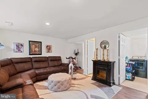 12201 Windbrook Dr, Clinton, MD 20735 photo 26