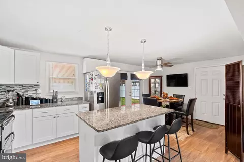 12201 Windbrook Dr, Clinton, MD 20735 photo 10