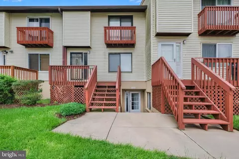 11304 Laurelwalk Dr #B-15, Laurel, MD 20708