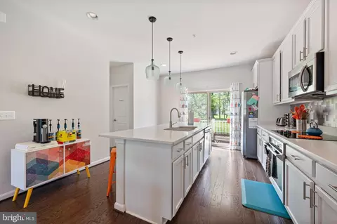 5805 N Holly Springs Dr #3-3, Capitol Heights, MD 20743