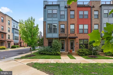 6101 Enquirer St, Hyattsville, MD 20782