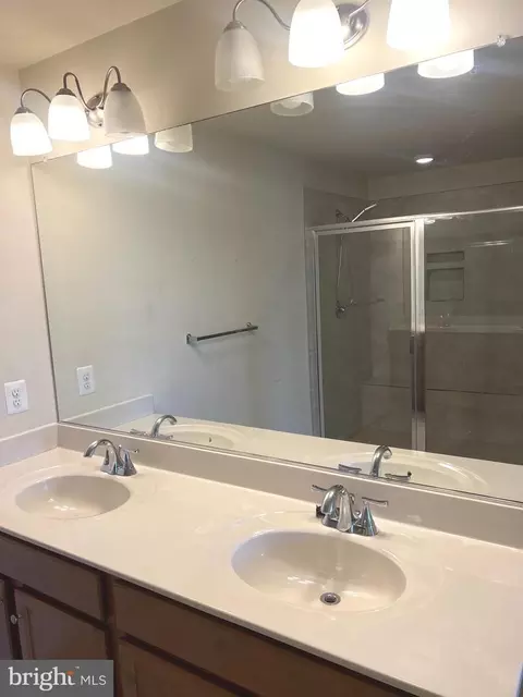 Bath - 9138 Ruby Lockhart Blvd, Lanham, MD 20706 photo 2 of 2