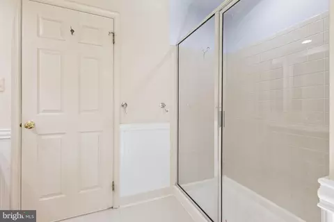 Bath - 8712 Brazke Ct, Clinton, MD 20735 photo 2 of 2