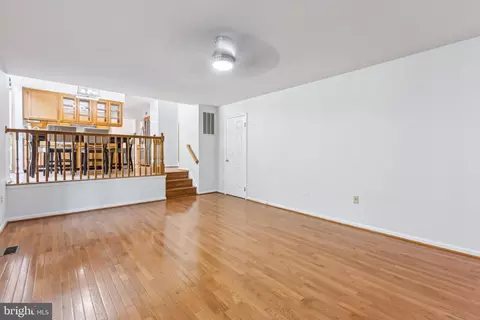 Living - 8712 Brazke Ct, Clinton, MD 20735 photo 3 of 7