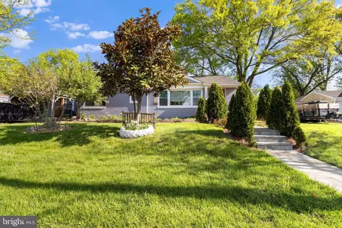 2208 Apache St, Hyattsville, MD 20783