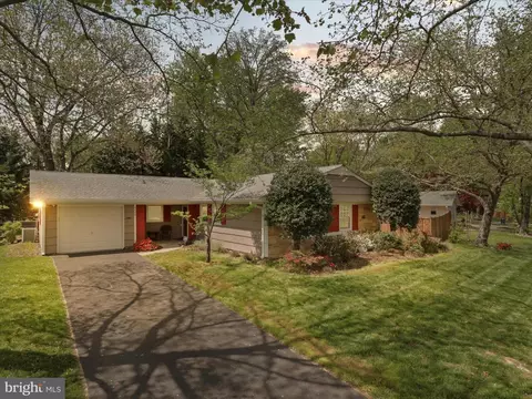 4426 Ockford Ln, Bowie, MD 20715