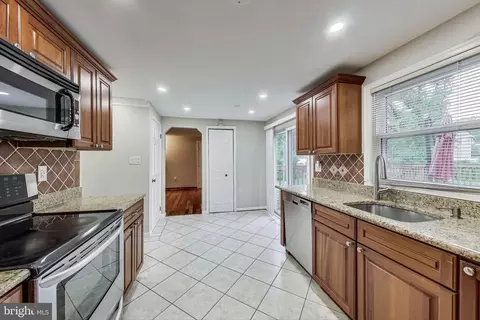 11108 Maiden Dr, Bowie, MD 20720 photo 10