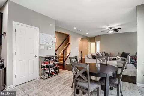 Entry Way - 9506 Wilton Pl, Clinton, MD 20735 photo 6 of 8