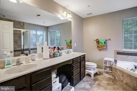 Bath - 9506 Wilton Pl, Clinton, MD 20735 photo 1 of 2