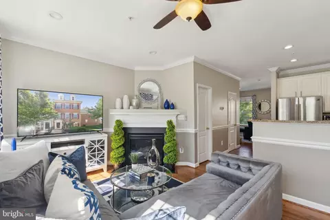 4264 Talmadge Cir, Suitland, MD 20746