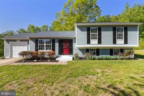 2307 Old Gate Ct, Fort Washington, MD 20744