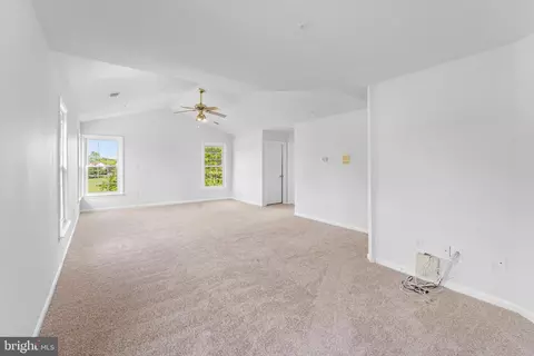 Living - 601 James Ridge Rd, Bowie, MD 20721 photo 12 of 12