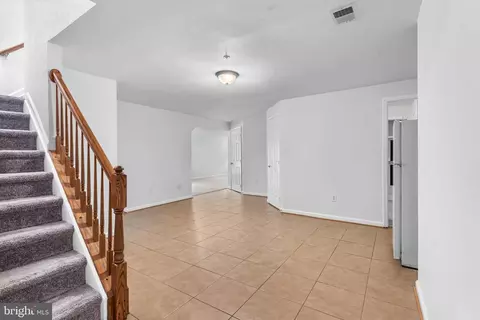 Entry Way - 601 James Ridge Rd, Bowie, MD 20721 photo 9 of 9
