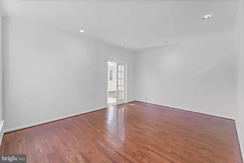 Living - 601 James Ridge Rd, Bowie, MD 20721 photo 1 of 12