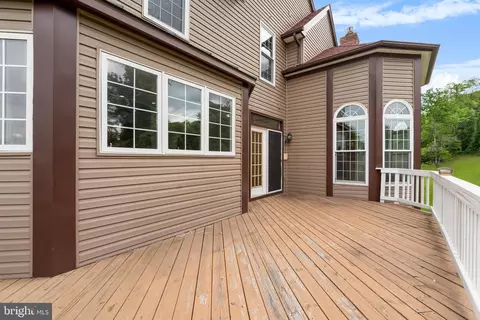Exterior - 601 James Ridge Rd, Bowie, MD 20721 photo 5 of 8