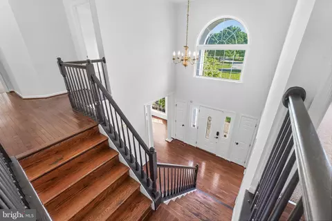 Entry Way - 601 James Ridge Rd, Bowie, MD 20721 photo 6 of 9