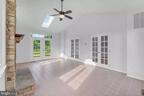 Living - 601 James Ridge Rd, Bowie, MD 20721 photo 3 of 12