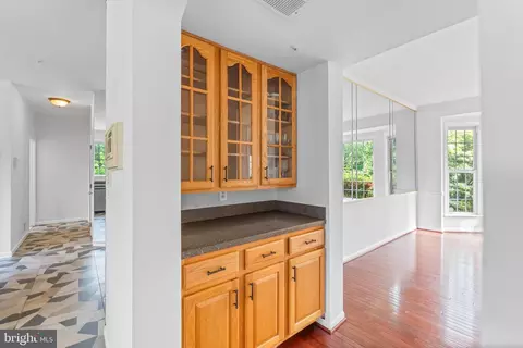Entry Way - 601 James Ridge Rd, Bowie, MD 20721 photo 5 of 9