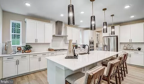 2008 St James Rd, Accokeek, MD 20607 photo 7