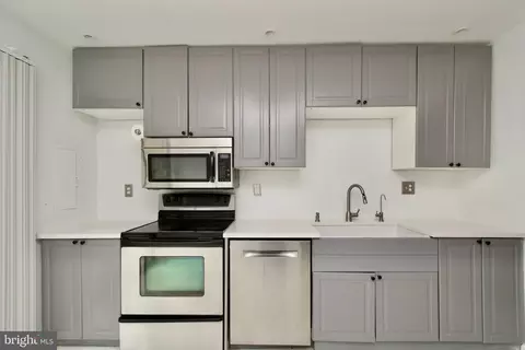 Kitchen - 7313 Split Rail Ln, Laurel, MD 20707 photo 3 of 3